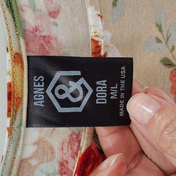 Agnes & Dora Earhart Dress Size Medium Large Beige Floral Print Stretch Dress - Picture 2 of 8